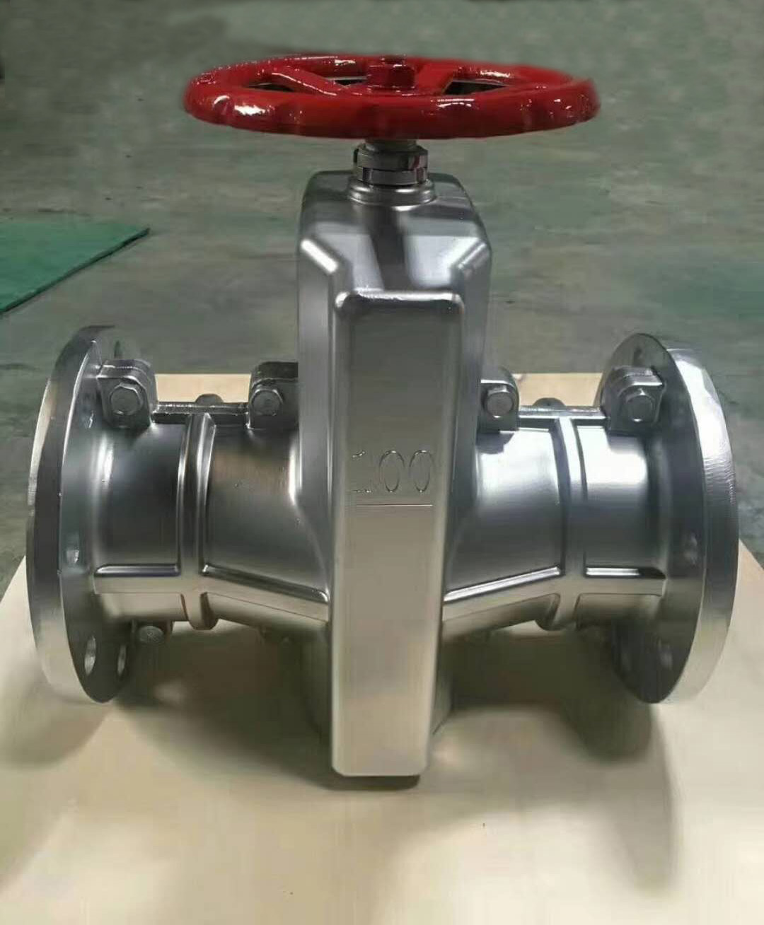 進口膠管（guǎn）閥的結構與工作原理